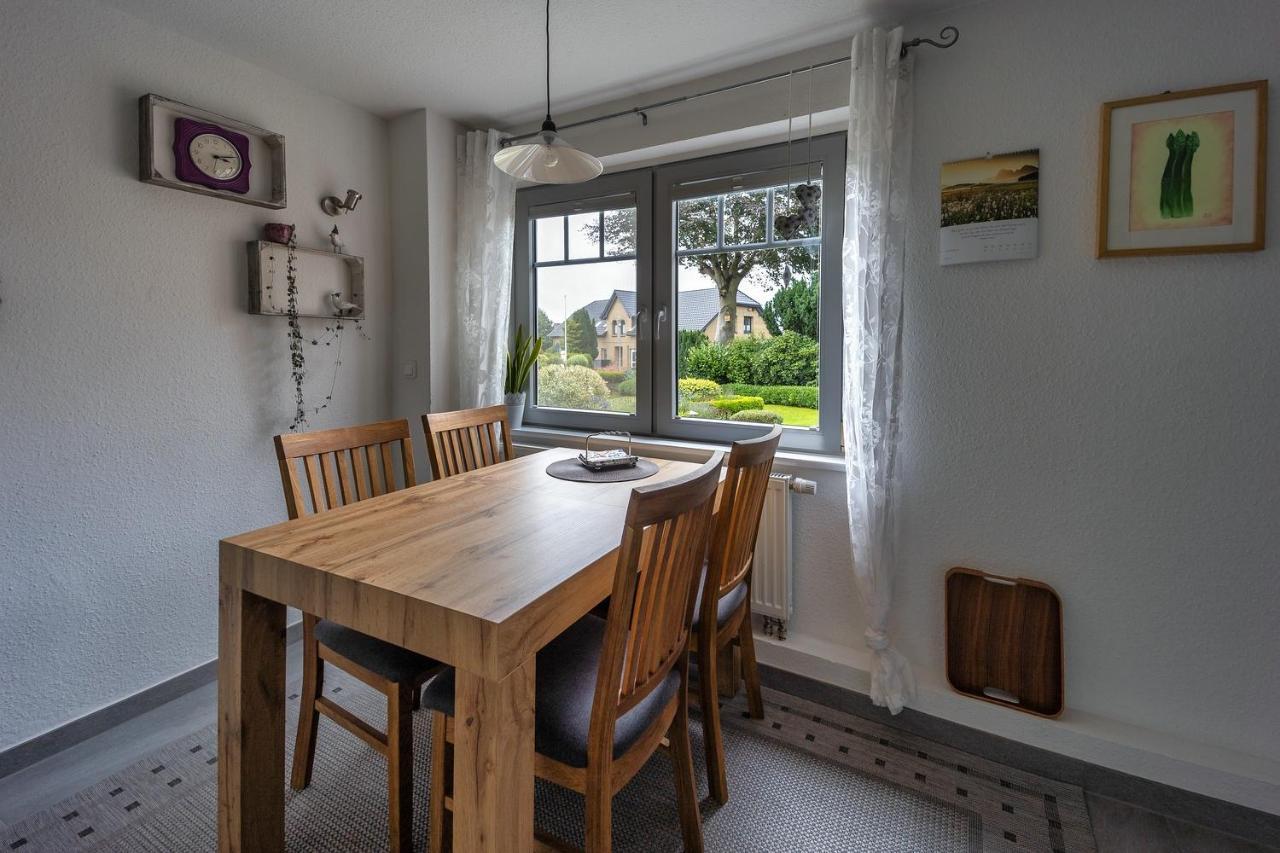 Ferienwohnung Bloeck Busdorf エクステリア 写真